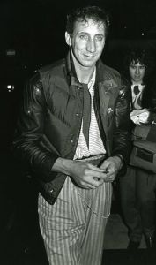 Pete Townshend 1982 NY cliff.jpg